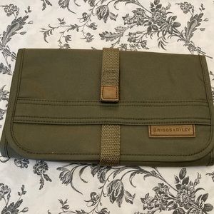 Briggs and Riley Olive Green Hangable Travel Bag